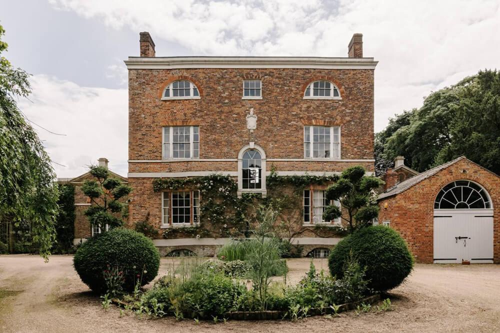 Cressy Hall - Historic Grade II Listed Manor, Gorgeous Topiary Garden Gosberton Exteriér fotografie